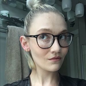 Meet your Posher, Vallie